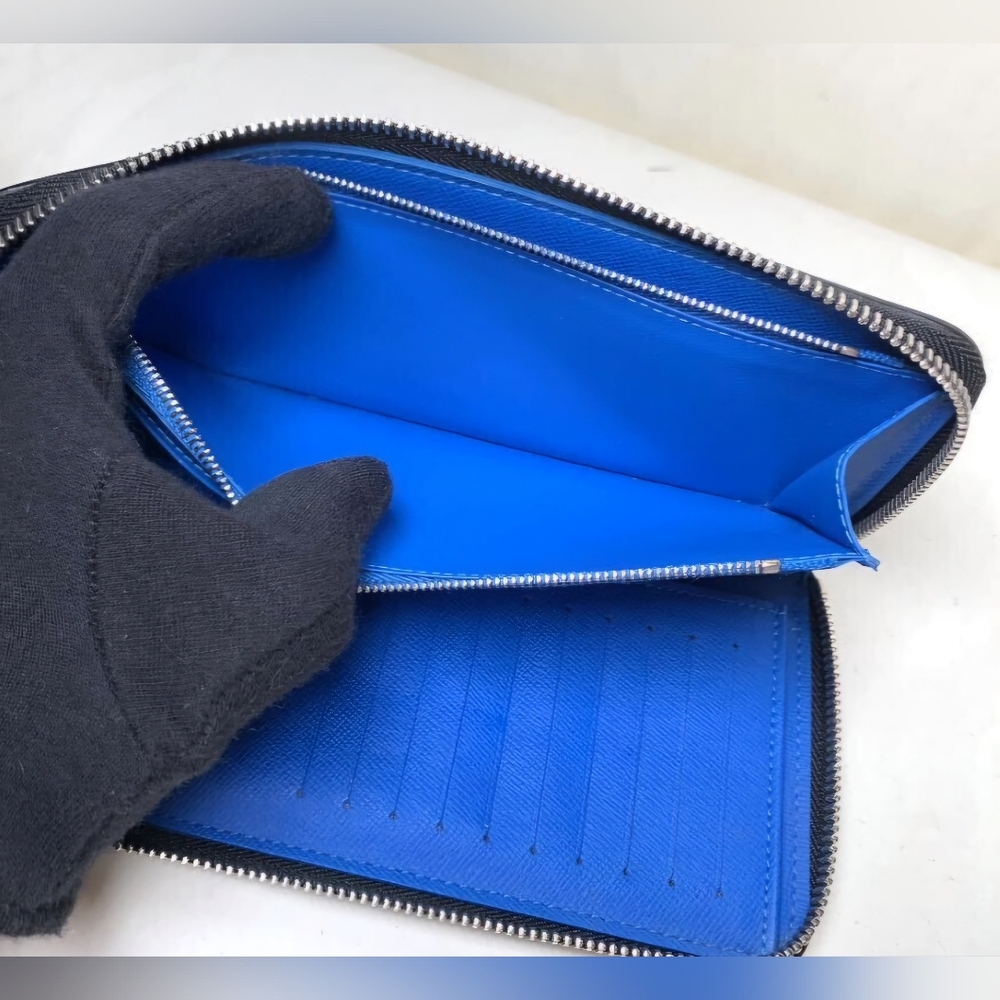 Louis Vuitton Black & Blue Taiga Vertical Long Zippy Wallet - Picture 7 of 11